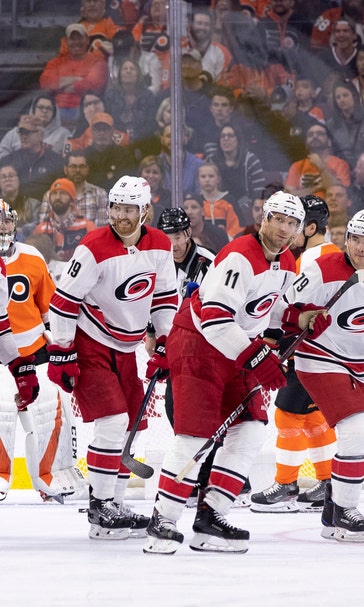 Hurricanes top Flyers 4-3, will face Capitals in 1st round